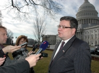 Tiskový briefing před Capitolem