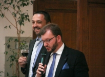 Nové Informační centrum o NATO otevřeli společně Zbyněk Pavlačík (vlevo) a Jan Jireš (vpravo)