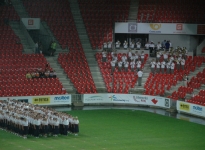Českou státní hymnu si s Ústřední vojenskou hudbou zpívaly tisíce lidí
